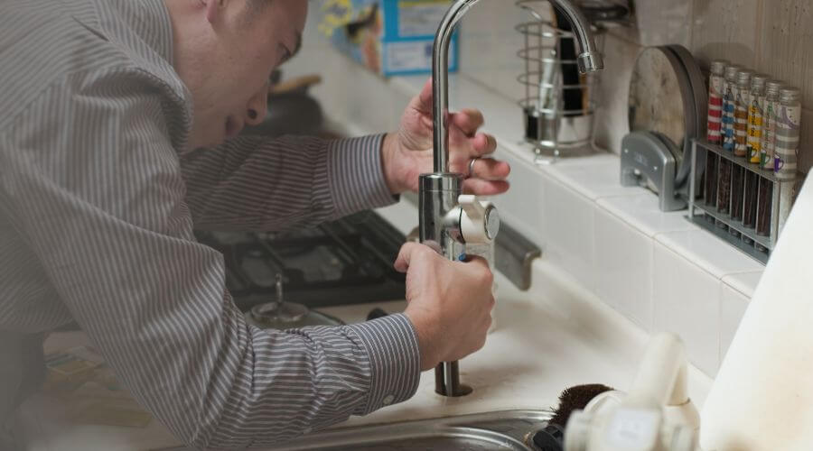 Local tankless water heater installation in Topeka, IL